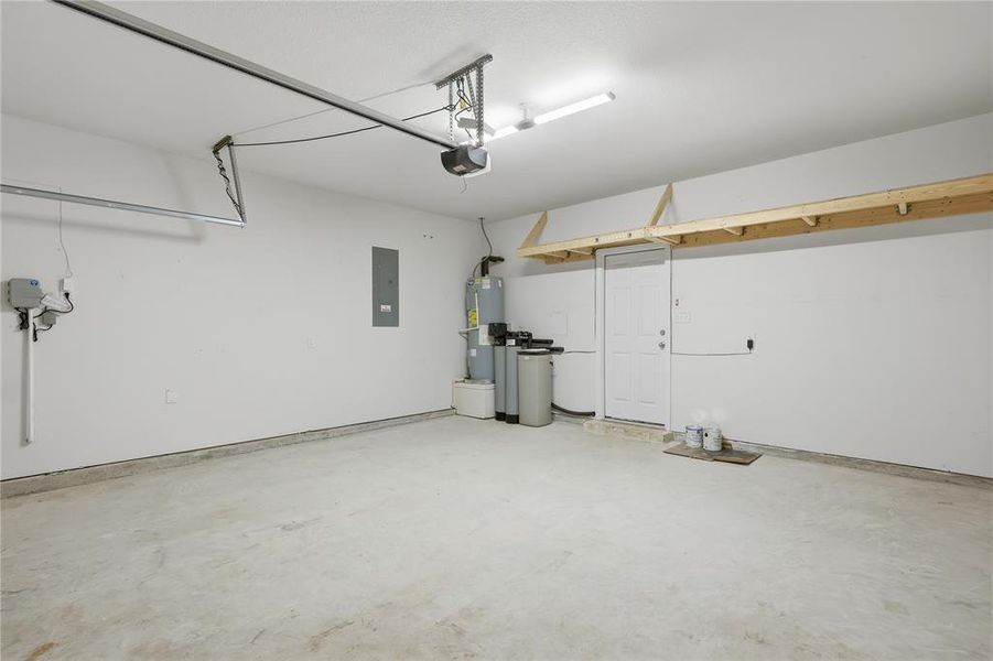 Spacious, unfurnished interior of a new home in Courtland Place, Cleburne (Image 27). Spacious, unfurnished interior of a new home in Courtland Place, Cleburne (Image 27).