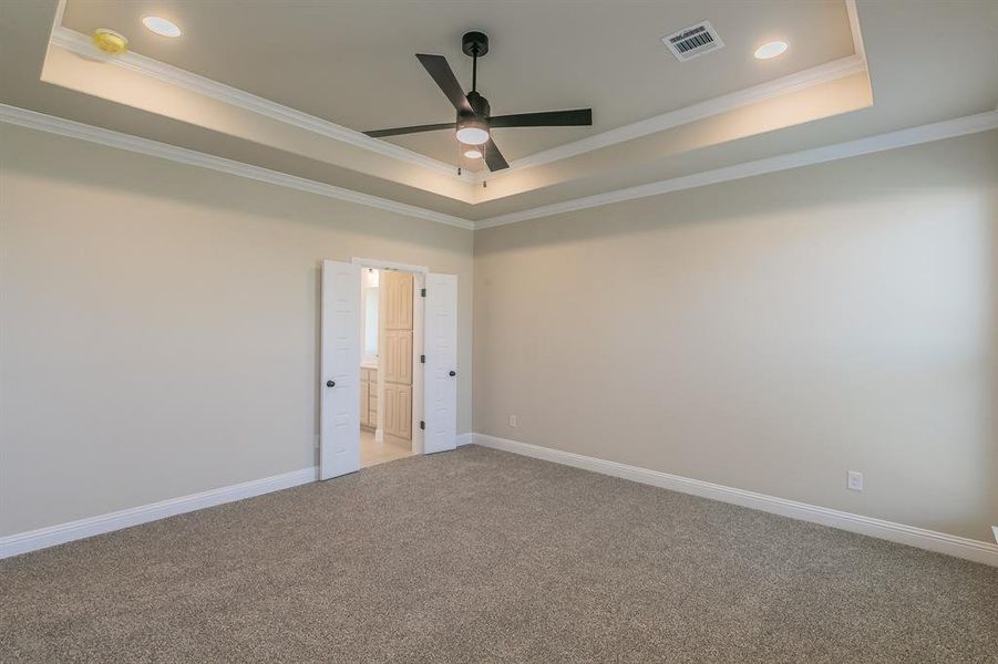 Spacious, unfurnished interior of a new home in , Alvarado (Image 31).