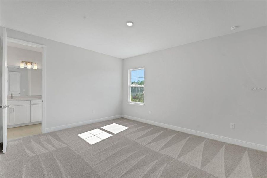 Spacious, unfurnished interior of a new home in Palms at Windermere, Windermere (Image 46).