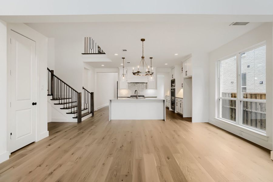 2611 Acie - Dining Area