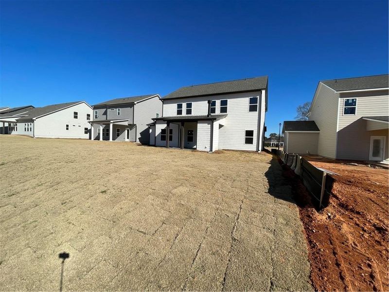 Exterior details and patio area of a home in Summerlin, Winder (Image 23).