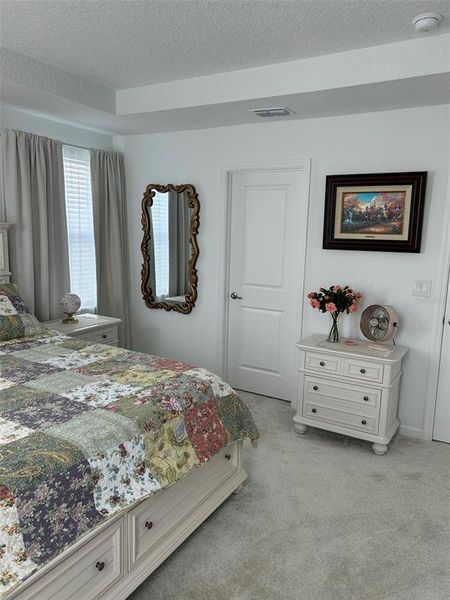 Furnished interior view inside a new home in , Winter Garden (Image 40).