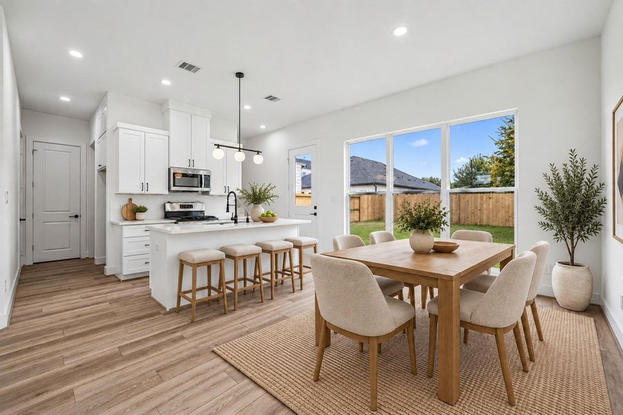 Virtually Staged dedicated dinning area.