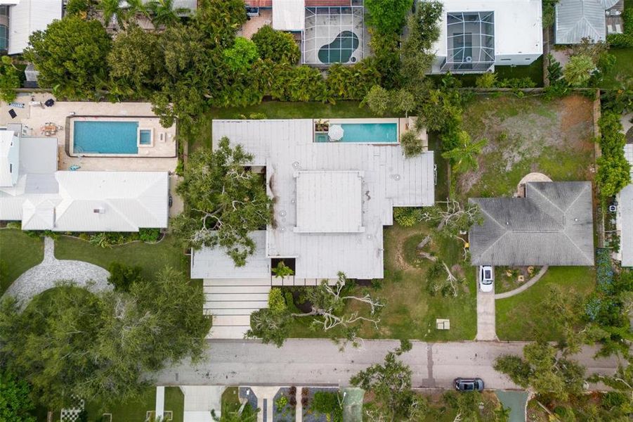 Front exterior of a new home in , Sarasota, FL, highlighting curb appeal (Image 31).