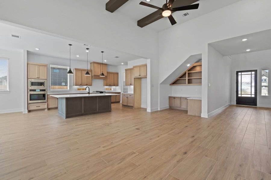 Spacious, unfurnished interior of a new home in Fulshear Lakes, Fulshear (Image 52). Spacious, unfurnished interior of a new home in Fulshear Lakes, Fulshear (Image 52).