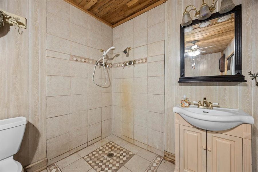 Furnished interior view inside a new home in , Granbury (Image 6). Furnished interior view inside a new home in , Granbury (Image 6).