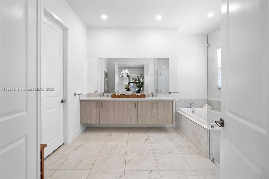 Furnished interior view inside a new home in , Miami (Image 71). Furnished interior view inside a new home in , Miami (Image 71).