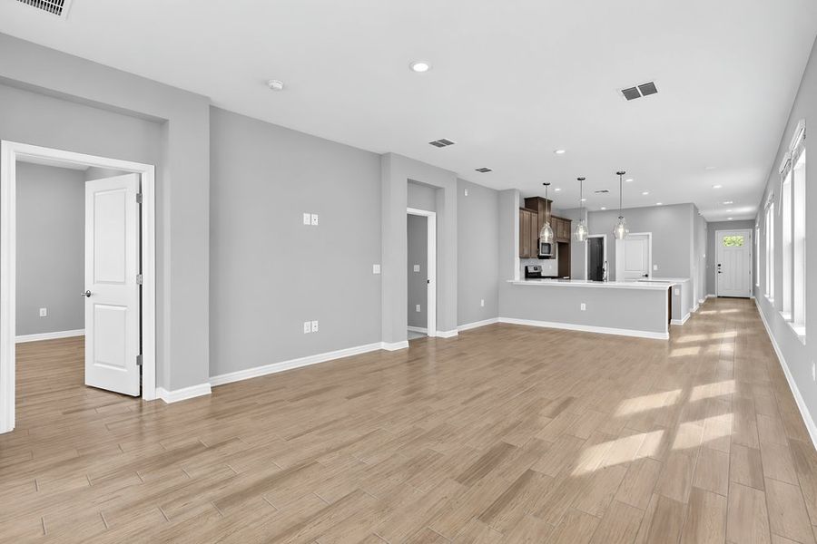 Spacious, unfurnished interior of a new home in Lochside, Mount Dora (Image 37).