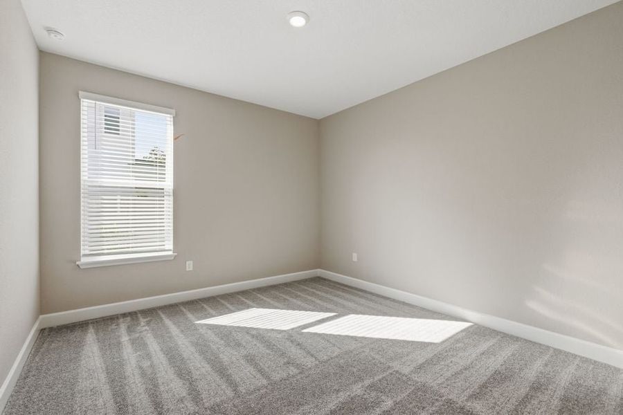 Spacious, unfurnished interior of a new home in Headwaters at Lofton Creek, Yulee (Image 20).