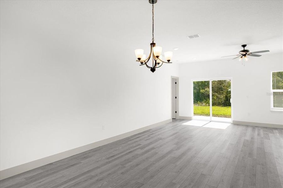 Spacious, unfurnished interior of a new home in , Ocala (Image 19).