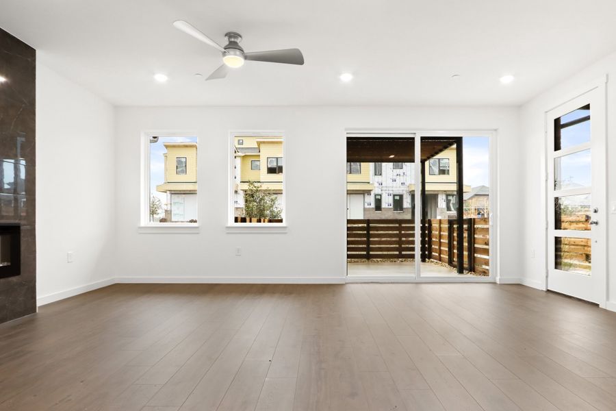 Spacious, unfurnished interior of a new home in Willow Grove Townhomes, Melissa (Image 8).