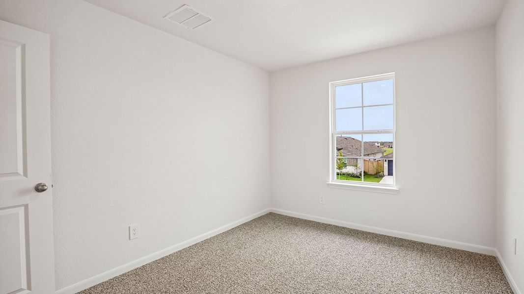 Spacious, unfurnished interior of a new home in Briarwood, Elgin (Image 32).