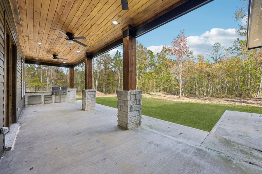 Exterior details and patio area of a home in , Dayton (Image 4).