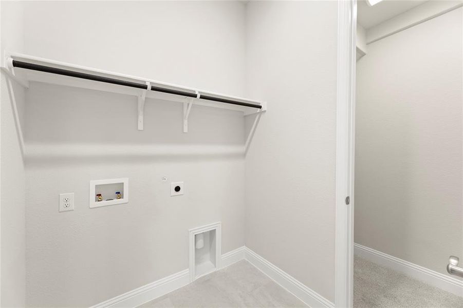 Spacious, unfurnished interior of a new home in River Ranch, Van Alstyne (Image 18).