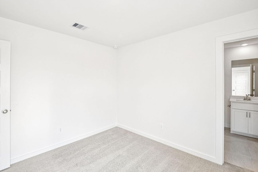 Photo is not of the actual home, but is an inspirational photo of builder’s model home and may depict options, furnishings, and/or decorator features that are not included Photo is not of the actual home, but is an inspirational photo of builder’s model home and may depict options, furnishings, and/or decorator features that are not included