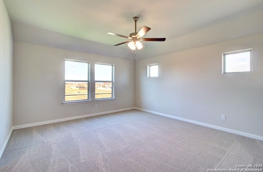 Spacious, unfurnished interior of a new home in Dauer Ranch, New Braunfels (Image 26). Spacious, unfurnished interior of a new home in Dauer Ranch, New Braunfels (Image 26).