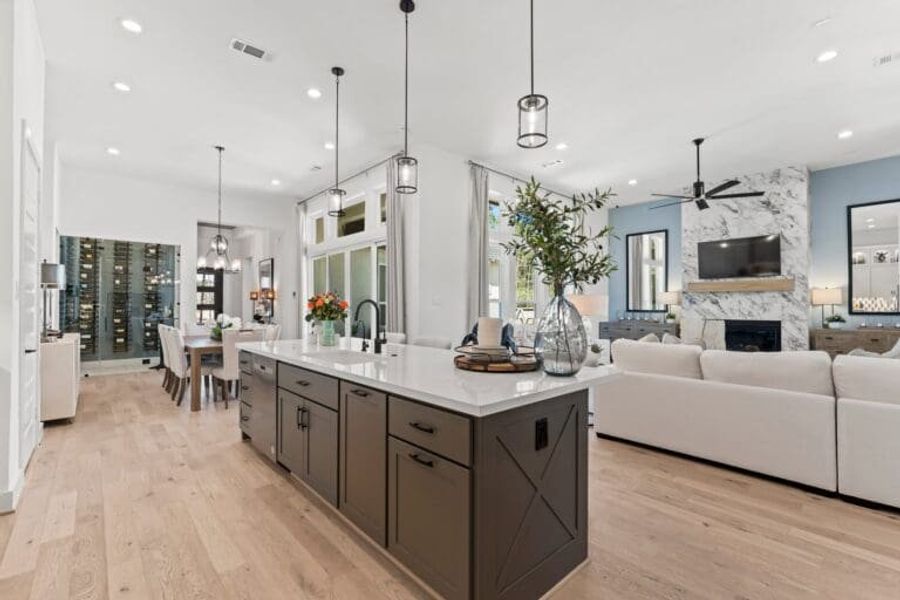 15-web-or-mls-DAN08627 15-web-or-mls-DAN08627