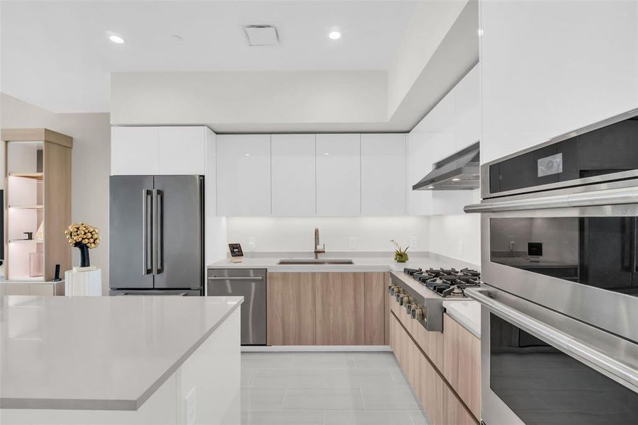 Furnished interior view inside a new home in Residences at 400 Central, St. Petersburg (Image 4). Furnished interior view inside a new home in Residences at 400 Central, St. Petersburg (Image 4).