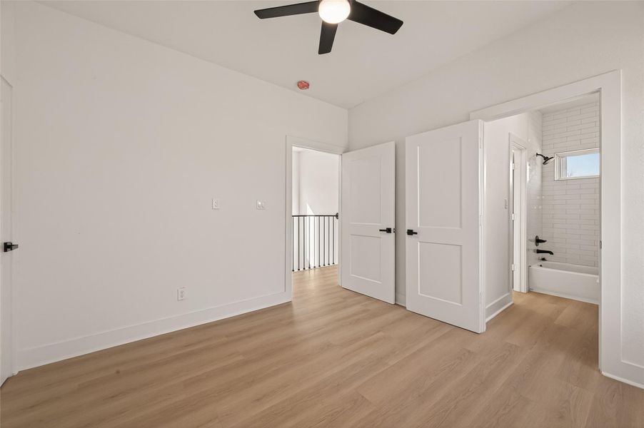 Spacious, unfurnished interior of a new home in , Houston (Image 17).