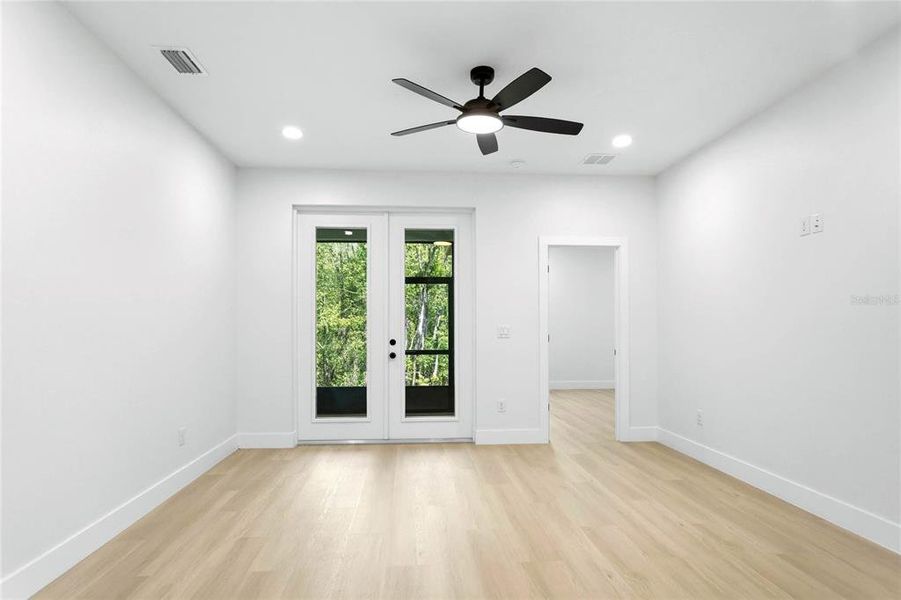 Spacious, unfurnished interior of a new home in , Spring Hill (Image 25).