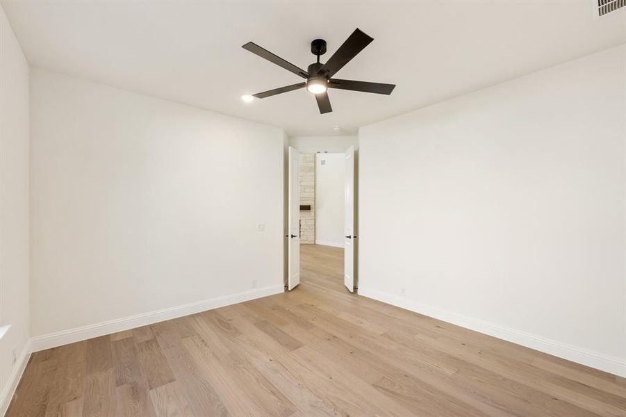 Spacious, unfurnished interior of a new home in Windsong Ranch Classic 61, Prosper (Image 39). Spacious, unfurnished interior of a new home in Windsong Ranch Classic 61, Prosper (Image 39).