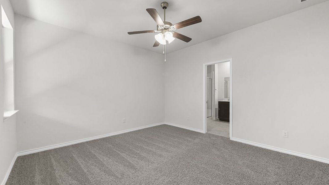 Representative unfurnished interior of a home built from the Chester by D.R. Horton in Bel Air Village, Sherman (Image 11).