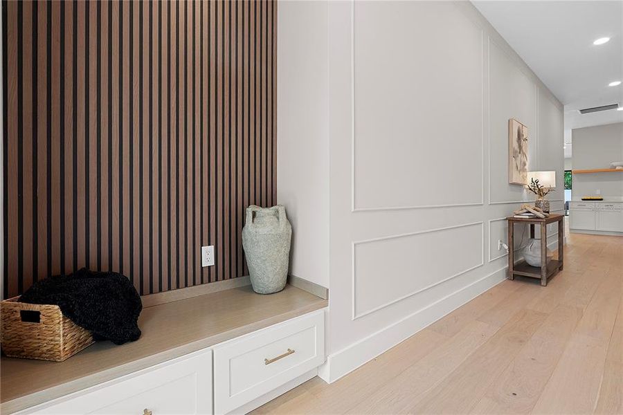 Furnished interior view inside a new home in , Orlando (Image 10).