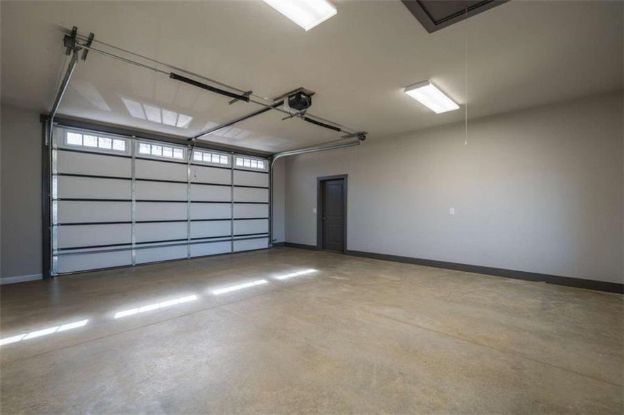 Spacious, unfurnished interior of a new home in , Talking Rock (Image 14).
