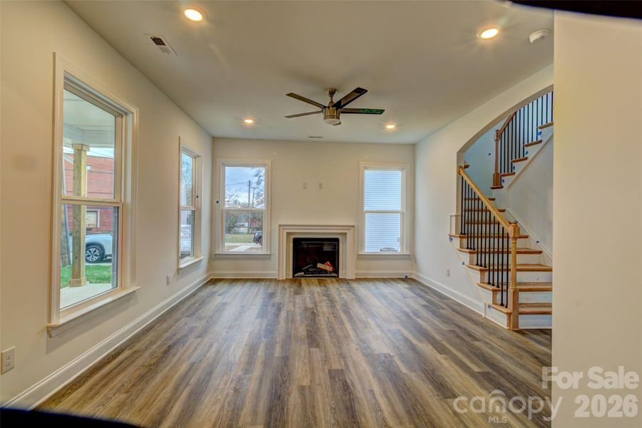 Spacious, unfurnished interior of a new home in , Shelby (Image 14).
