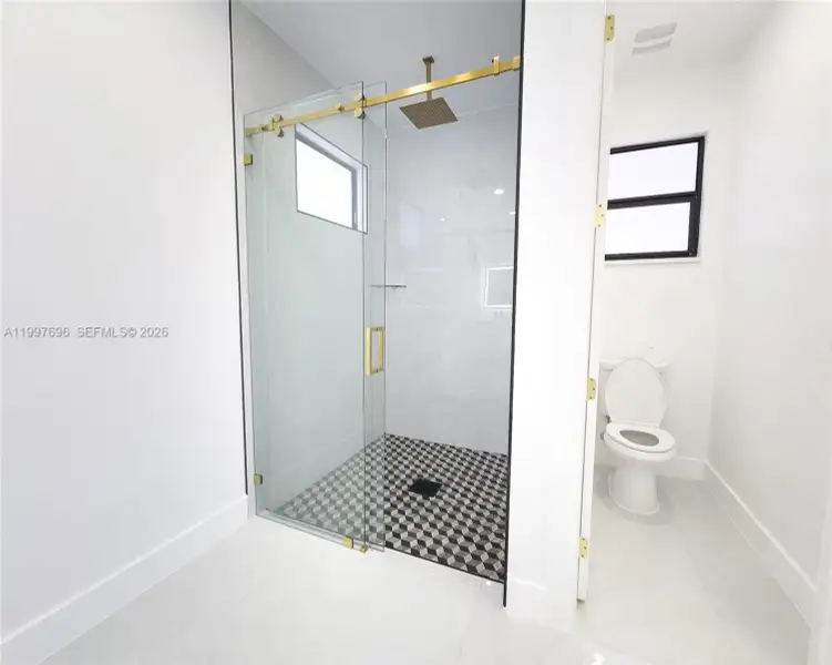 Image 28 of a home in . Image 28 of a home in .