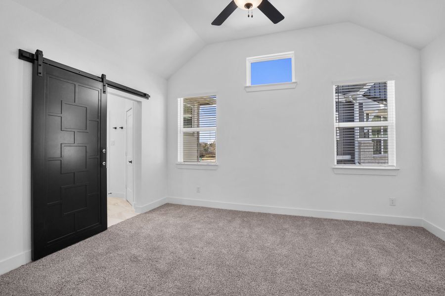 Spacious, unfurnished interior of a new home in Meridiana, Manvel (Image 19).