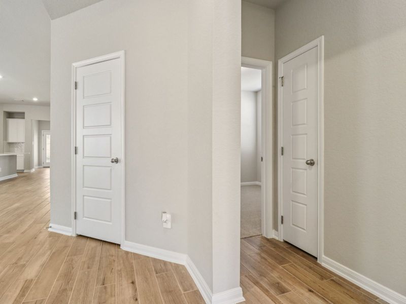 Spacious, unfurnished interior of a new home in Arcadia Ridge - Premier Series, San Antonio (Image 17). Spacious, unfurnished interior of a new home in Arcadia Ridge - Premier Series, San Antonio (Image 17).
