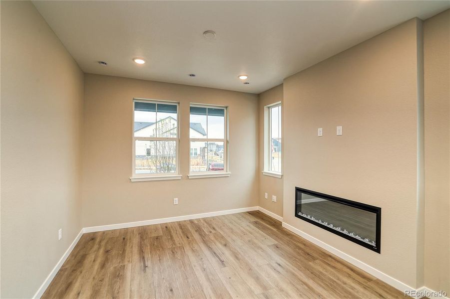 Spacious, unfurnished interior of a new home in Painted Prairie, Aurora (Image 14).