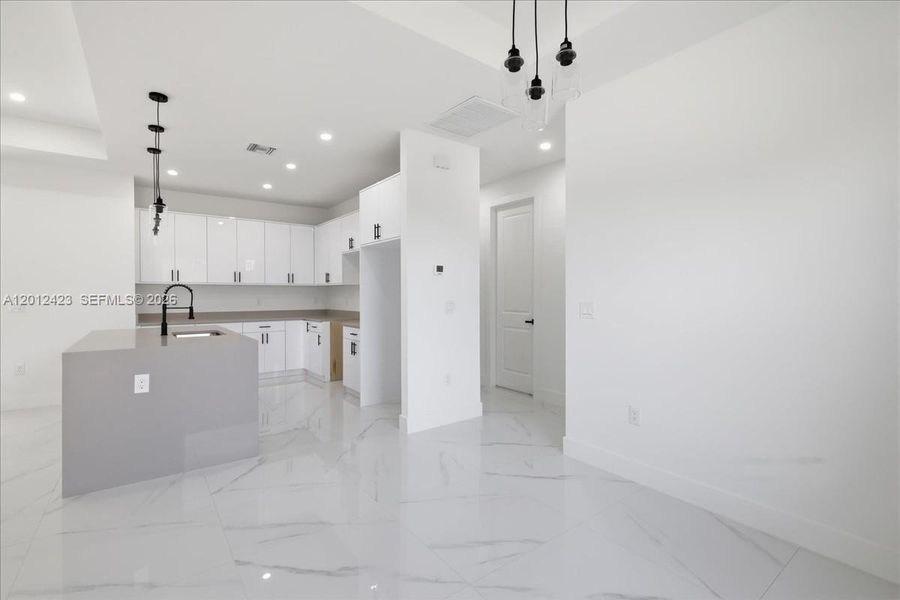 Spacious, unfurnished interior of a new home in , Lehigh Acres (Image 36).