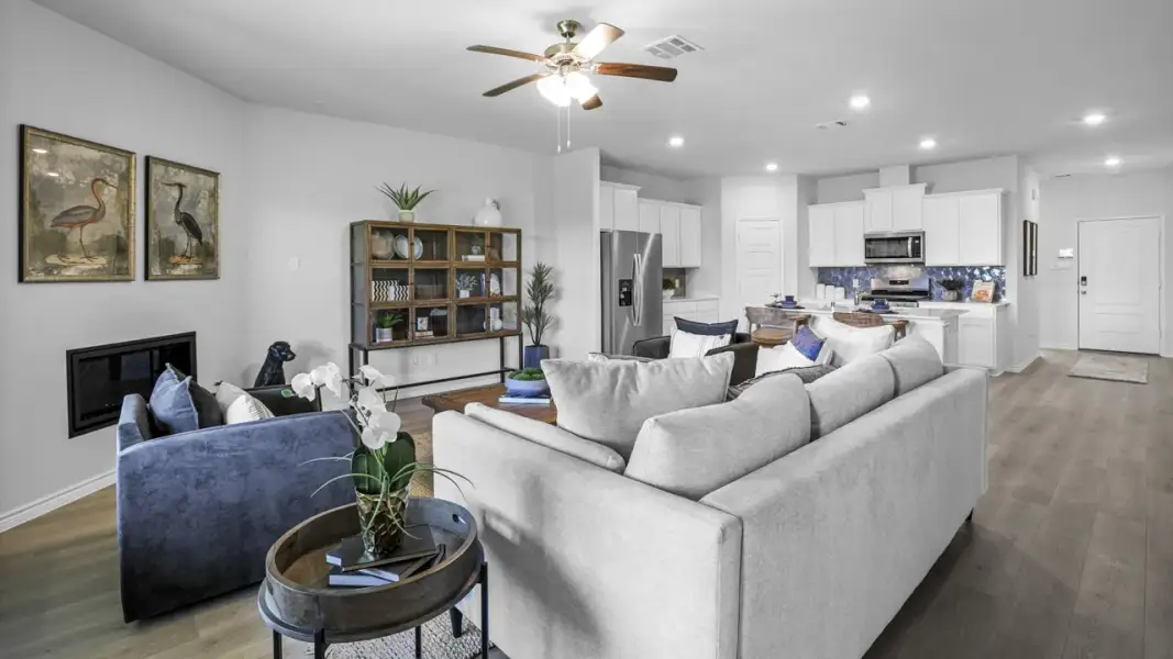Furnished interior view inside a new home in Elevon, Lavon (Image 11).