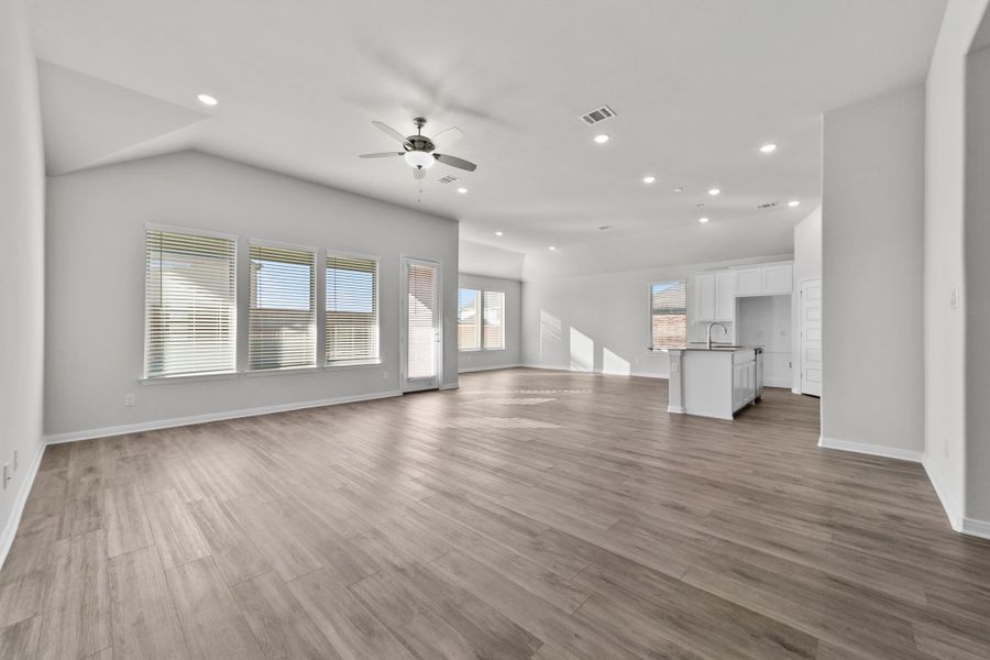 Representative unfurnished interior of a home built from the Lancaster by Cambridge Homes in Tinsley Meadows, Van Alstyne (Image 21). Representative unfurnished interior of a home built from the Lancaster by Cambridge Homes in Tinsley Meadows, Van Alstyne (Image 21).