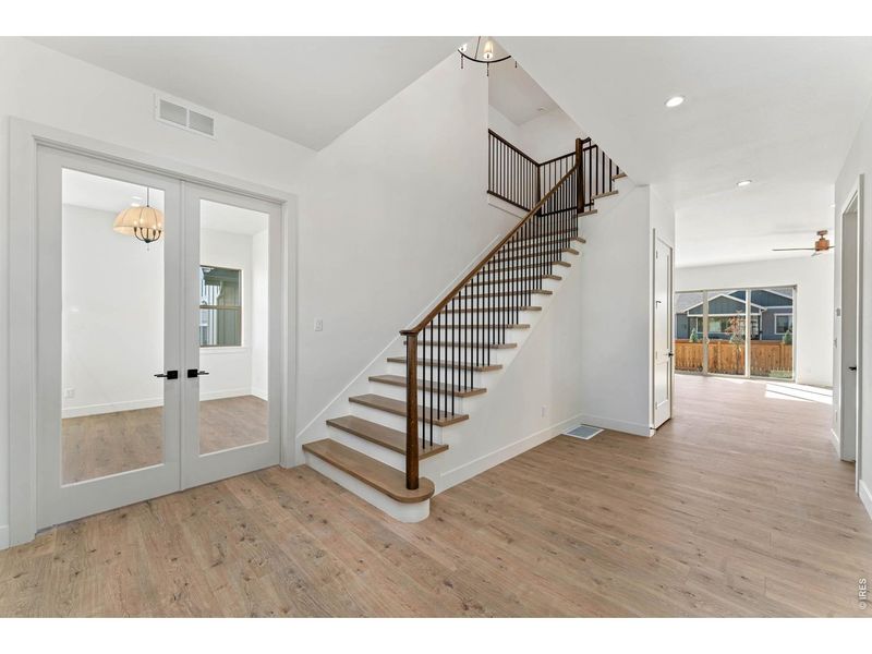 Spacious, unfurnished interior of a new home in , Windsor (Image 43).