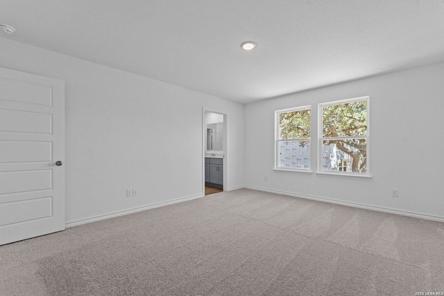 Spacious, unfurnished interior of a new home in Corley Farms, Boerne (Image 19).