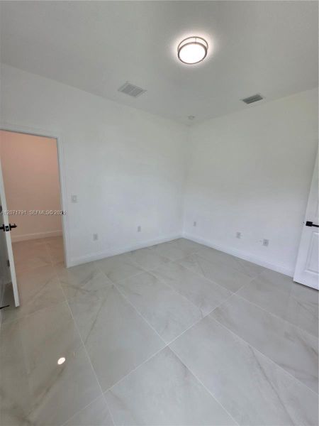 Spacious, unfurnished interior of a new home in , Lehigh Acres (Image 32).