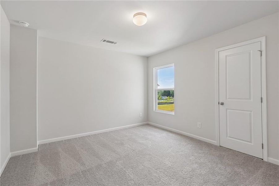 Spacious, unfurnished interior of a new home in Magnolia Trace, Flowery Branch (Image 15).