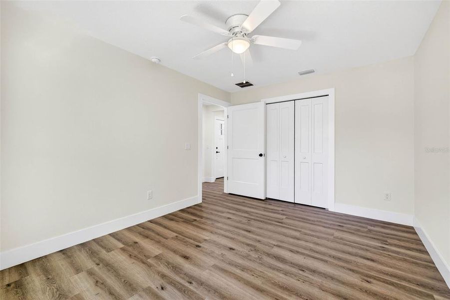 Spacious, unfurnished interior of a new home in , Dade City (Image 21).
