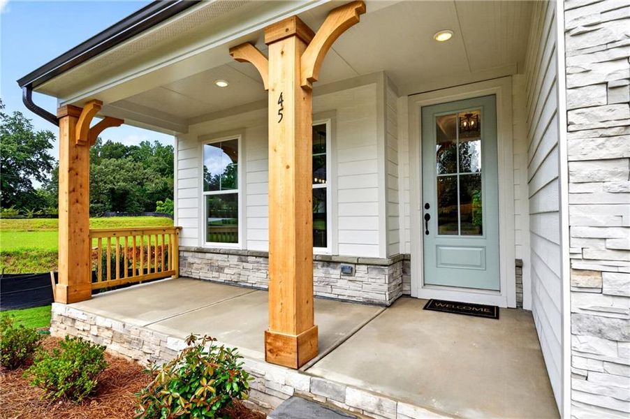 Exterior details and patio area of a home in Arbor West, Dawsonville (Image 3).
