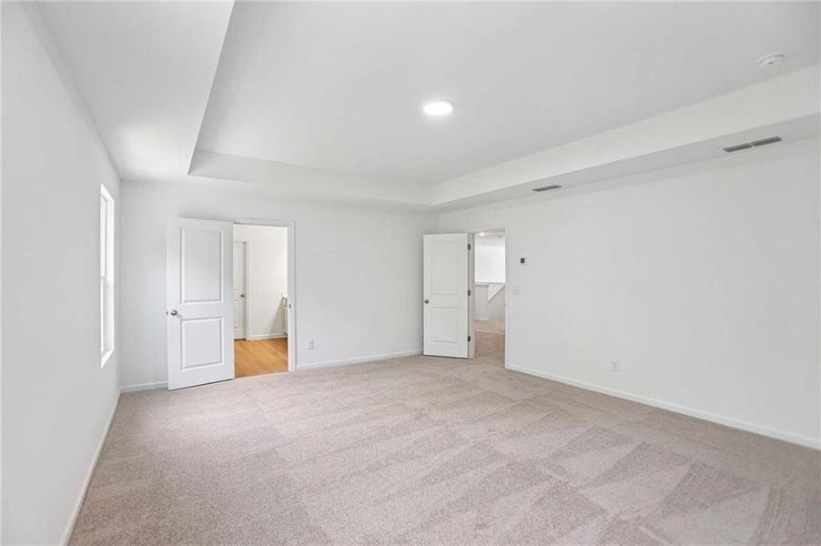 Spacious, unfurnished interior of a new home in The Pointe at Heron Bay, Locust Grove (Image 22).