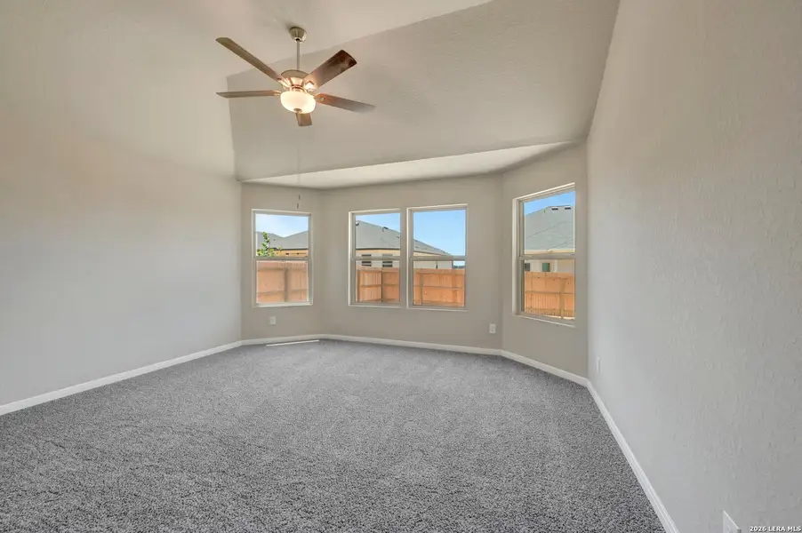 Spacious, unfurnished interior of a new home in Greenspoint Heights, Seguin (Image 35).