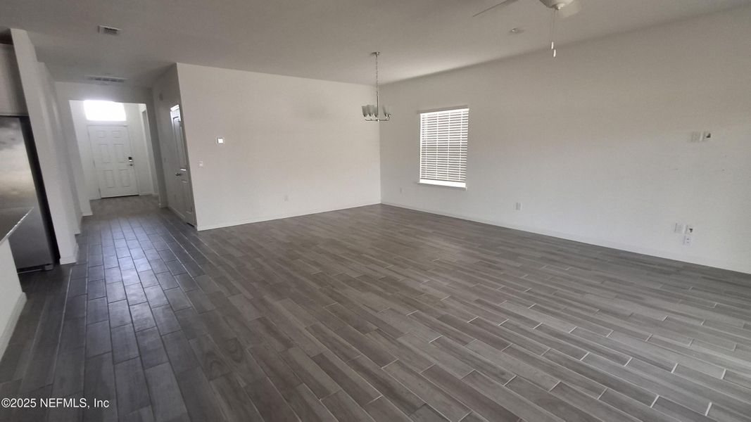 Spacious, unfurnished interior of a new home in , Jacksonville (Image 14).