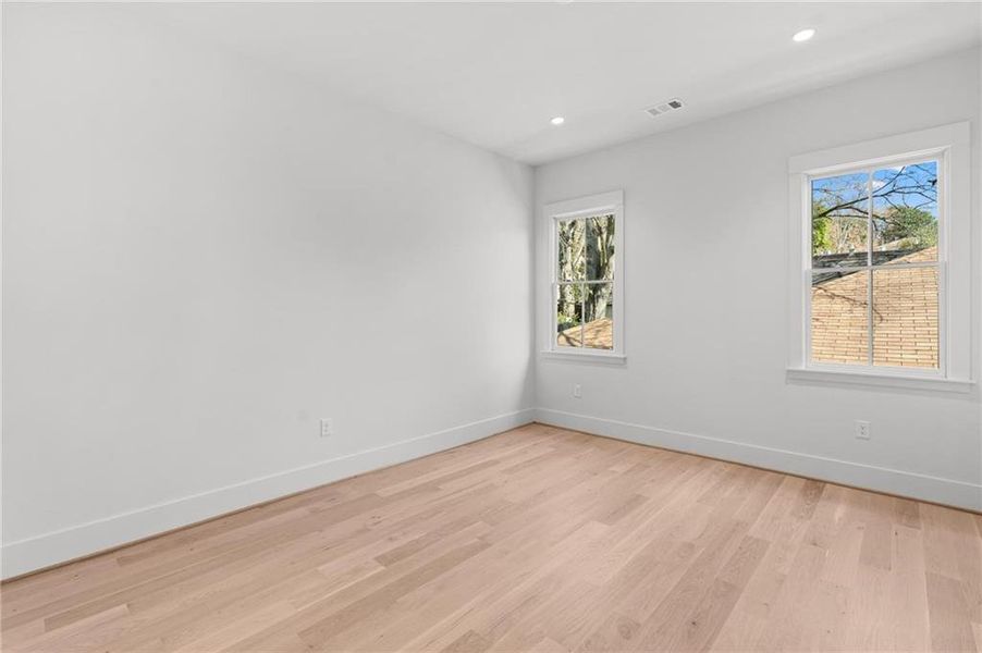 Spacious, unfurnished interior of a new home in , Atlanta (Image 45).