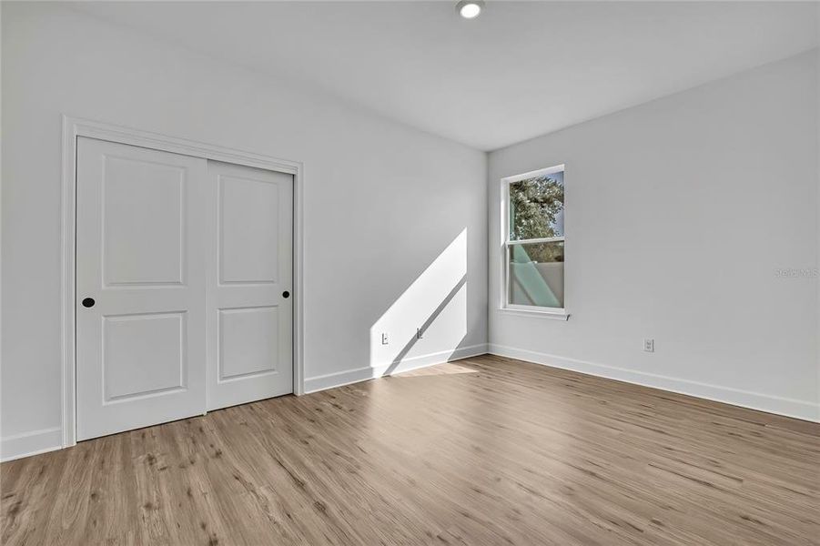 Spacious, unfurnished interior of a new home in , Spring Hill (Image 41).