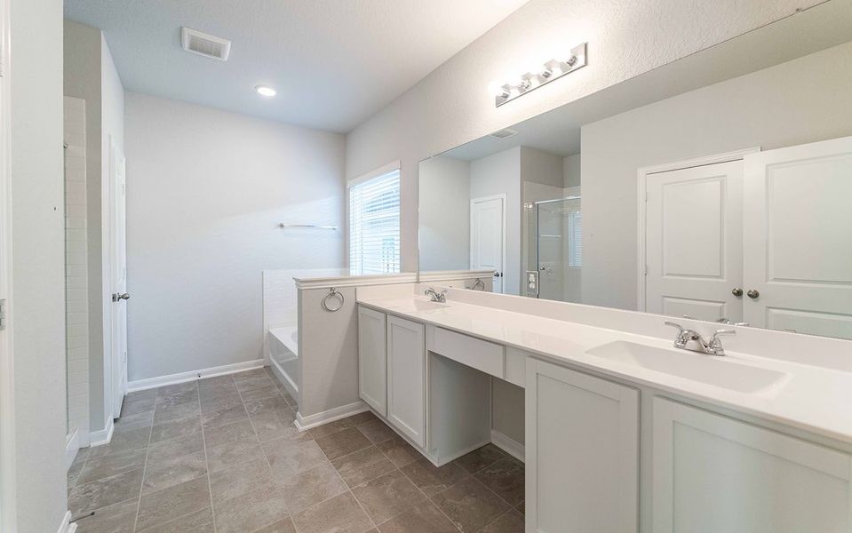 Furnished interior view inside a new home in Cloud Country, New Braunfels (Image 8).
