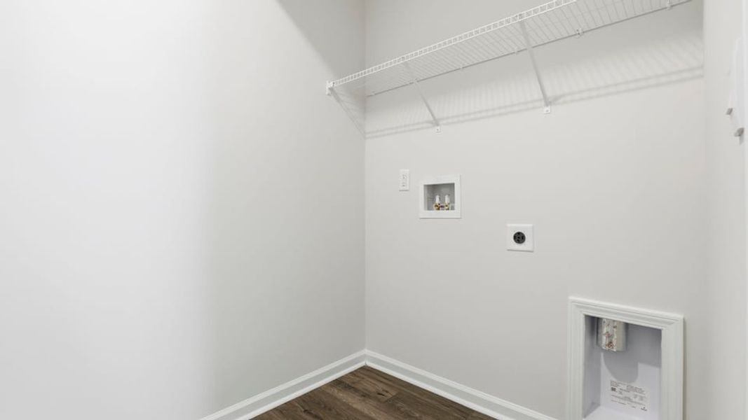 Spacious, unfurnished interior of a new home in Hunters Ridge, Woodruff (Image 32).