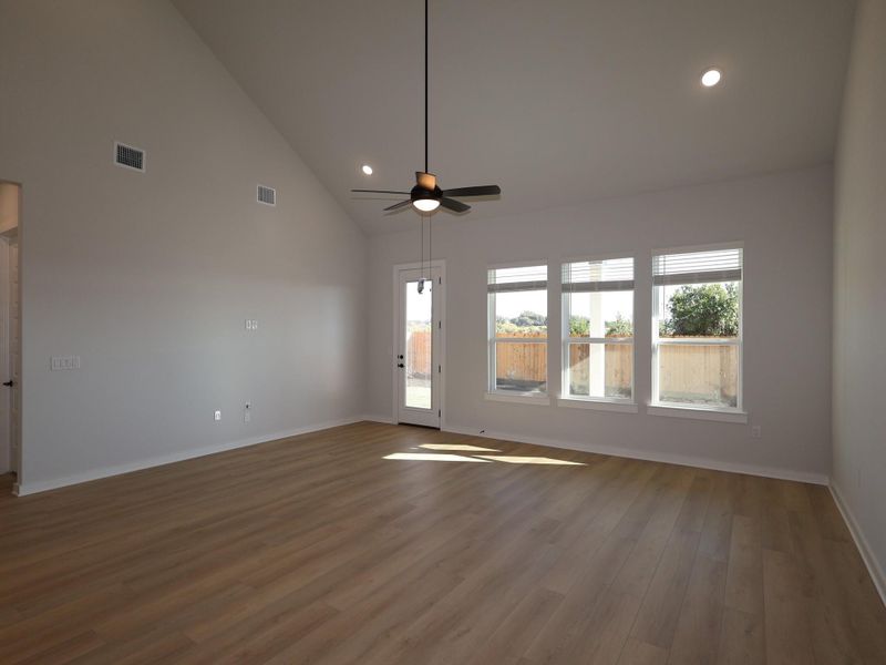 Spacious, unfurnished interior of a new home in Barksdale, Leander (Image 13). Spacious, unfurnished interior of a new home in Barksdale, Leander (Image 13).